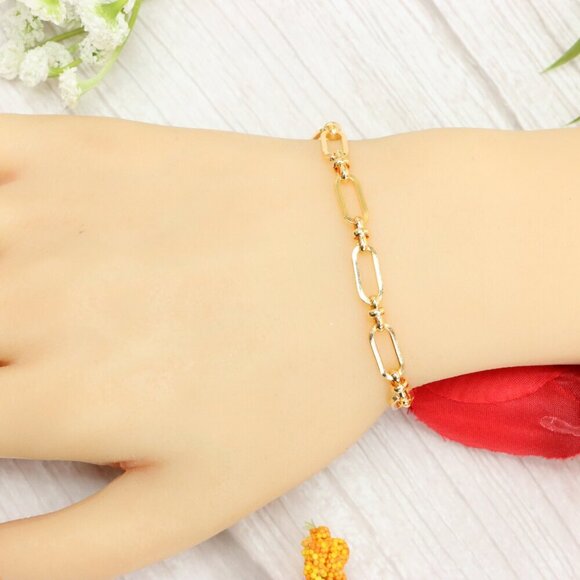 "Trendy Handmade Bracelet – A Thoughtful Gift for Girls & Women | UNVRC1539 - Picture 4 of 10